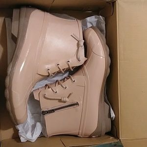Sperry boots